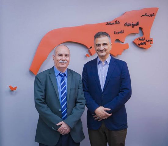 محافظ عدن يثمن الجهود البحثية للعميد ثابت صالح