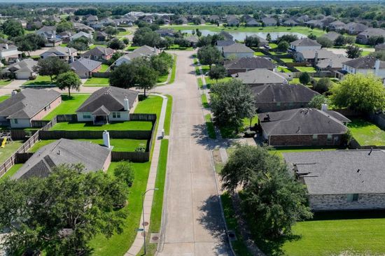 هبوط القيمة السوقية لقطاع الإسكان الأمريكي 2.3 تريليون دولار