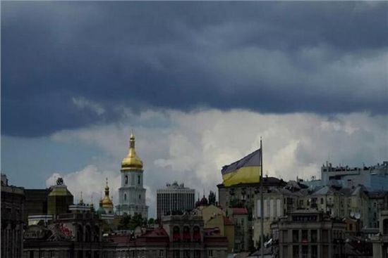 تحذير من ضربات روسية.. إطلاق صافرات الإنذار في خاركوف
