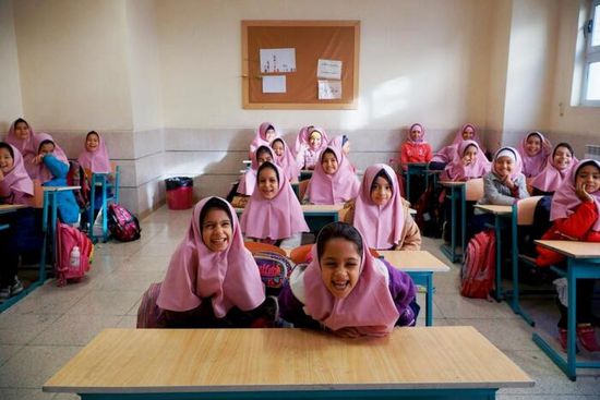 تسميم تلميذات بإيران في محاولة لإغلاق مدارس الفتيات