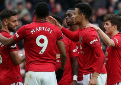 اليونايتد يتوج بكأس الرابطة الإنجليزية