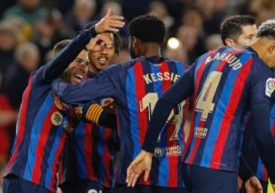 برشلونة المتصدر يتلقى خسارة مفاجئة أمام ألميريا