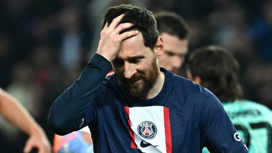 تفاصيل اشتباك ليونيل ميسي مع زميله بالفريق