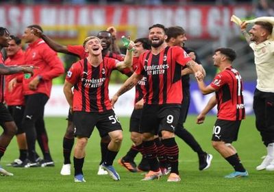 ميلان يتخطى أتالانتا بثنائية بالدوري الإيطالي