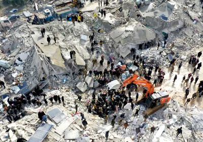 قتيل و69 جريحًا جراء الزلزال الجديد بتركيا