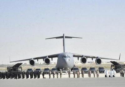 رئيس الإمارات وملك ماليزيا يشهدان تدريبات عسكرية مشتركة