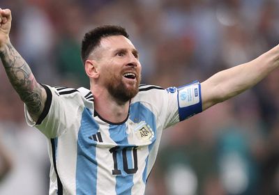 تعليق ميسي بعد تتويجه بـ"لاعب العالم"