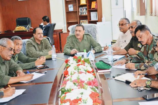 مدير أمن عدن يبحث تعزيز الأداء الأمني