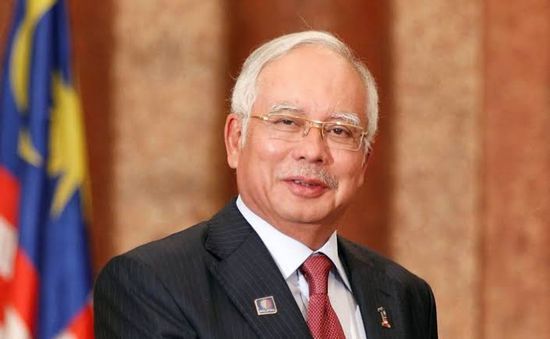 تبرئة رئيس وزراء ماليزيا الأسبق من تهم فساد