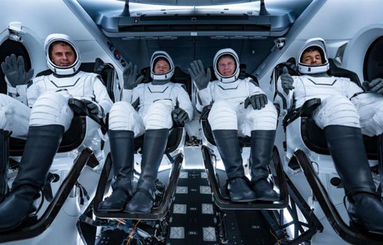 بقيادة إماراتية.. دراجون تلتحم بمحطة الفضاء الدولية