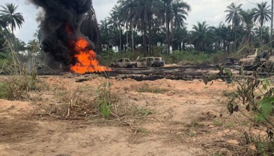 مصرع 12 شخصا في انفجار أنبوب نفط جنوب نيجيريا