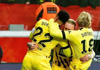 بروسيا دورتموند يعبر رازن بهدفين بالدوري الألماني