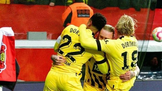بروسيا دورتموند يعبر رازن بهدفين بالدوري الألماني