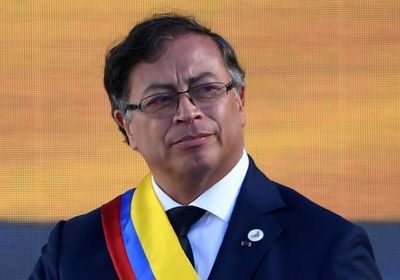 رئيس كولومبيا يدعو المتظاهرين بإطلاق سراح الشرطيين