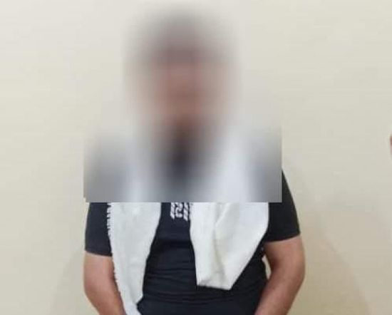 شرطة كريتر تضبط مروج حبوب مخدرة بسوق القات