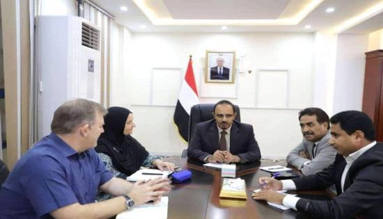 محافظ حضرموت يطالب بردع الحوثي عن استهداف المحافظة