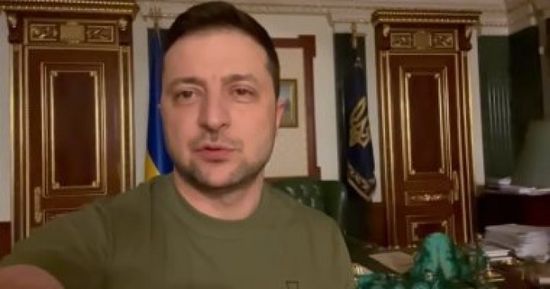 زيلينسكي: معركة دونباس مؤلمة وصعبة