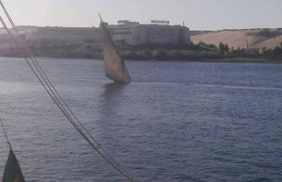غرق مركب شراعي في نهر النيل بمصر