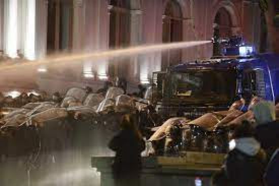 تظاهرات في جورجيا بسبب قانون العملاء الأجانب