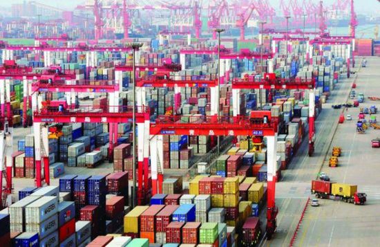 انخفاض التجارة الخارجية للصين بأول شهرين من 2023