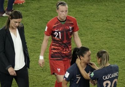 إقالة مدربة منتخب فرنسا للسيدات