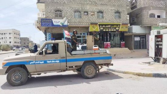 انتشار أمني في أنحاء عتق بأوامر من محافظ شبوة