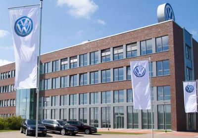 فولكس فاجن تؤجل إنشاء مصنع للبطاريات في أوروبا