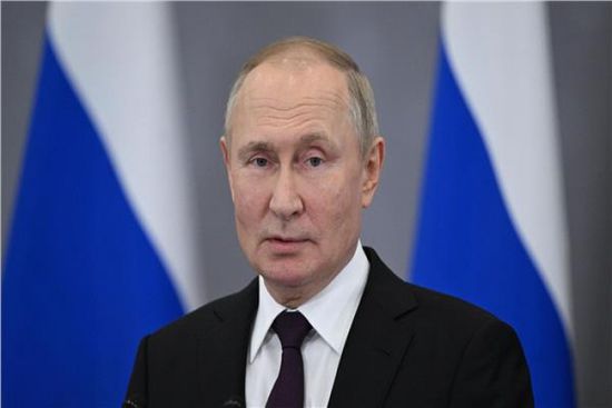 بوتين يهنئ الرئيس الصيني على فوزه بفترة رئاسية ثالثة