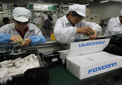 فوكسكون تنفي نقل إنتاج آبل من الصين إلى الهند