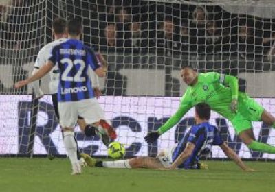 سبيزيا يخطف إنتر ميلان بفوز قاتل بالدوري الإيطالي