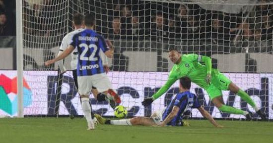 سبيزيا يخطف إنتر ميلان بفوز قاتل بالدوري الإيطالي