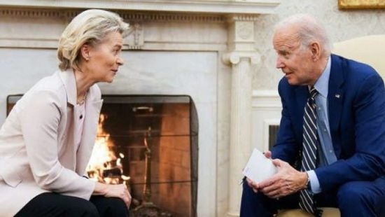 بايدن ودير لايين يجددان التزامهما دعم أوكرانيا