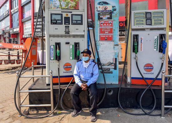 الطلب على الوقود في الهند يرتفع 5% في فبراير