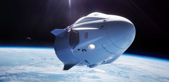كبسولة الفضاء كرو دراغون تهبط بعد 5 أشهر بالفضاء