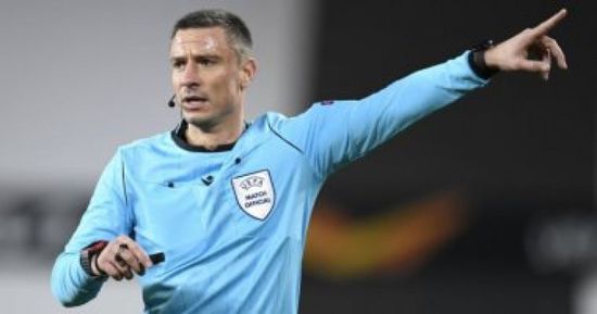 الكشف عن حكم مباراة السيتي ضد لايبزيج