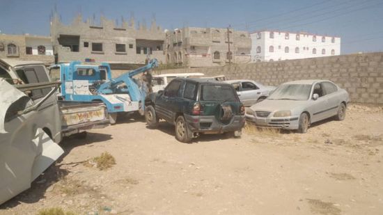 رفع السيارات المتهالكة من شوارع عتق