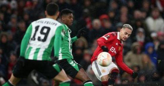 تعرف على تشكيل اليونايتد المتوقع بمباراة بيتيس