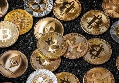 هبوط سوق العملات الرقمية تأثرا بانخفاض البيتكوين