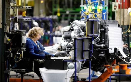 الإنتاج الصناعي بمنطقة اليورو يتجاوز التوقعات في يناير