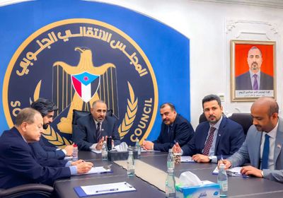 قبيل مغادرته لموسكو.. الرئيس الزُبيدي يعلن صرف مرتب شهرين للقوات الجنوبية