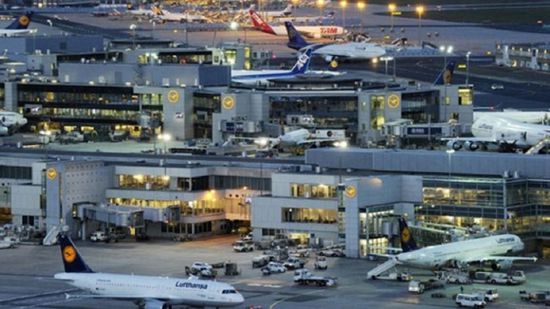 إلغاء المئات من رحلات الطيران بألمانيا