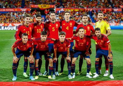 دي لافوينتي يستبعد 15 لاعبًا من تشكيلة إسبانيا