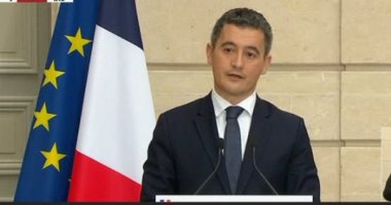 وزير الداخلية الفرنسي يدين أعمال الشغب بعد تمرير قانون التقاعد
