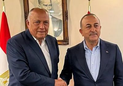 وزير خارجية تركيا يصل مصر لأول مرة منذ 11 عاما