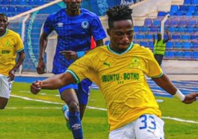 صن داونز يتعادل مع الهلال ويحيي آمال الأهلي