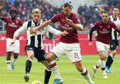 أودينيزي يحقق فوزًا مثيرًا على ميلان بثلاثية