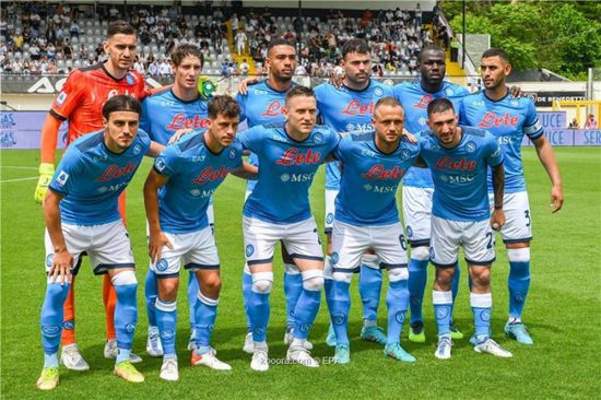 نابولي يسحق تورينو برباعية