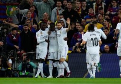 تعادل إيجابي بين الريال وبرشلونة بالشوط الأول