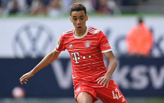 موسيالا يغيب عن مباراتين لألمانيا بسبب الإصابة