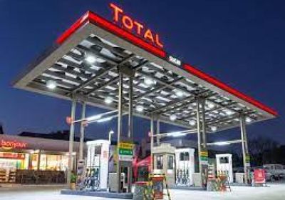 مجموعة كندية تشتري 2200 محطة وقود من توتال بـ3.1 مليار يورو
